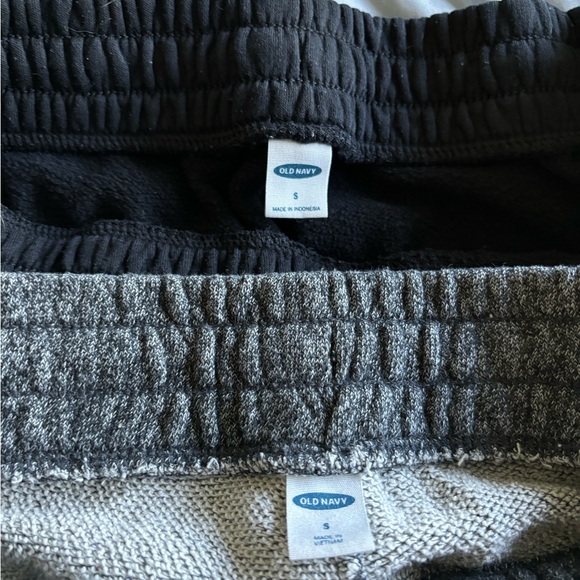 2 Old Navy Sweats Size small - Picture 3 of 3